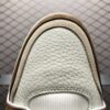 Low-top casual sneakers