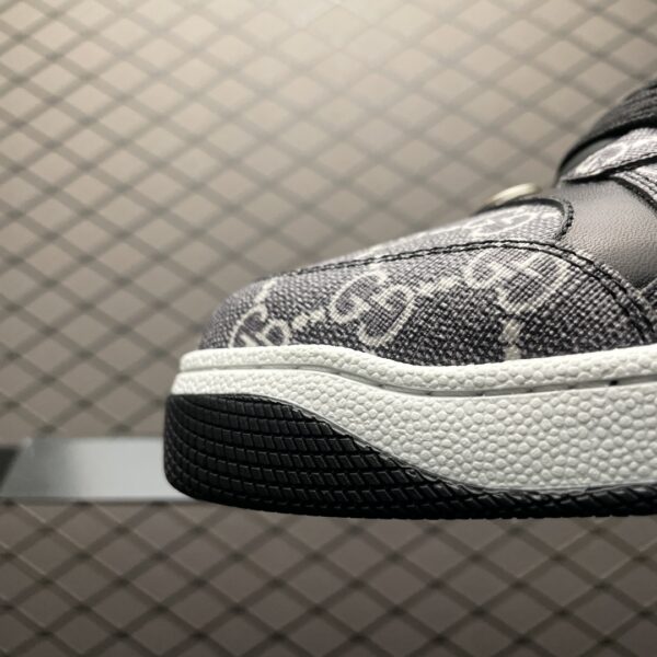 Retro casual sneakers