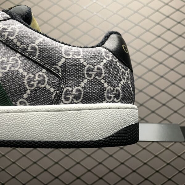 Retro casual sneakers