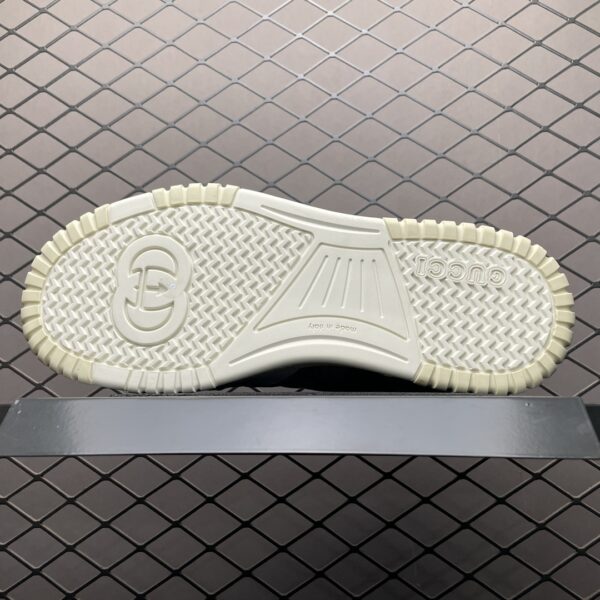 Retro casual sneakers