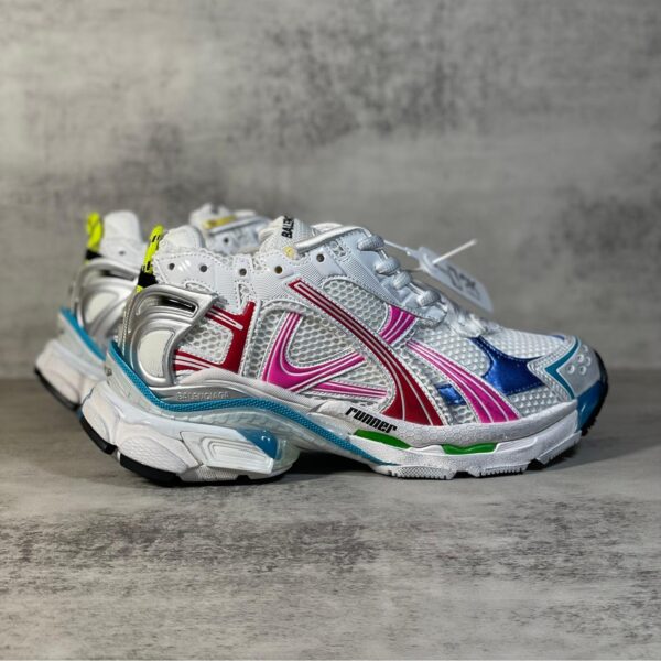 Runner colorful sneakers