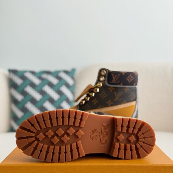 「#2516」Wheat colored letter ankle boots