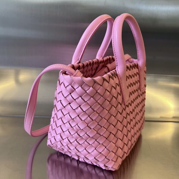 Bottega Veneta Cabat Mini