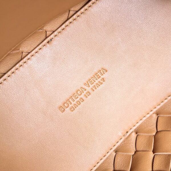 BOTTEGA VENETA BV Small Andiamo