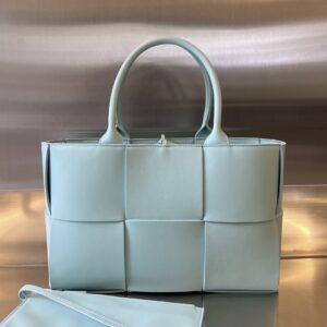 BOTTEGA VENETA BV Small Arco Tote Bag