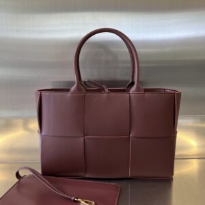 BOTTEGA VENETA BV Small Arco Tote Bag