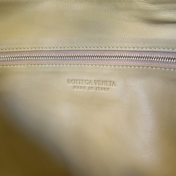 Bottega Veneta Classic Jodie