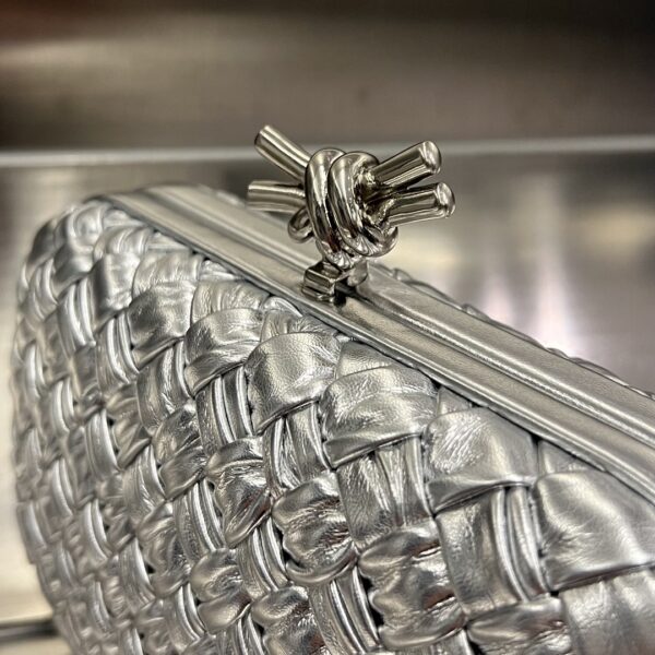 Bottega Veneta  Knot
