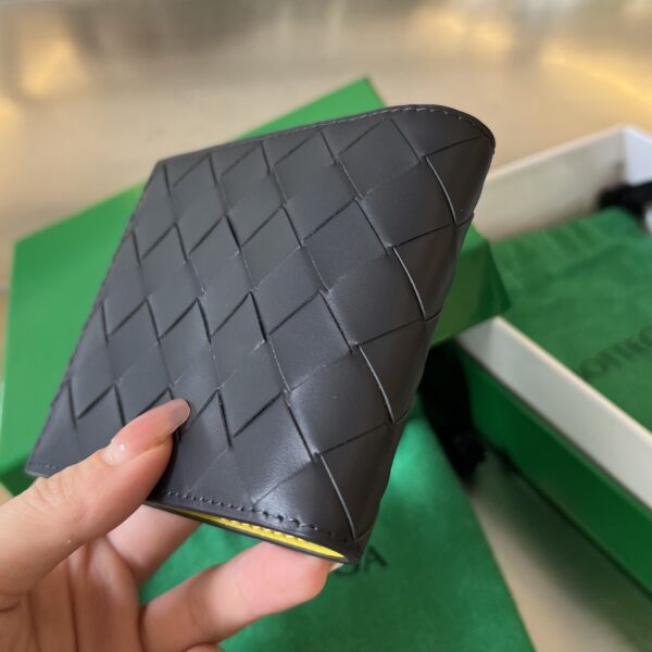 Bottega Veneta Intrecciato Bi-Fold Wallet
