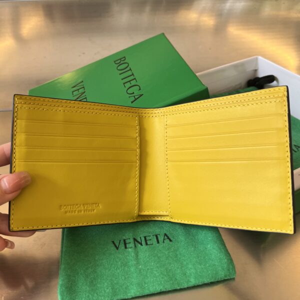 Bottega Veneta Intrecciato Bi-Fold Wallet