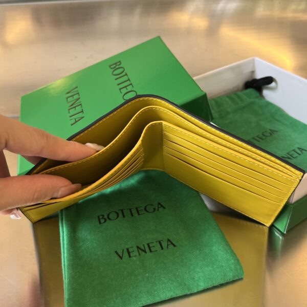Bottega Veneta Intrecciato Bi-Fold Wallet