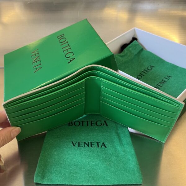 Bottega Veneta Intrecciato Bi-Fold Wallet