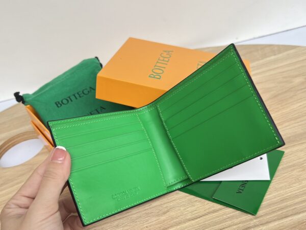 Bottega Veneta Intrecciato Bi-Fold Wallet