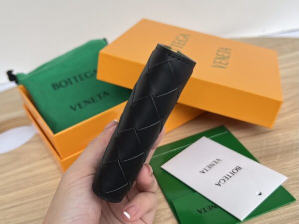 Bottega Veneta Intrecciato Bi-Fold Wallet