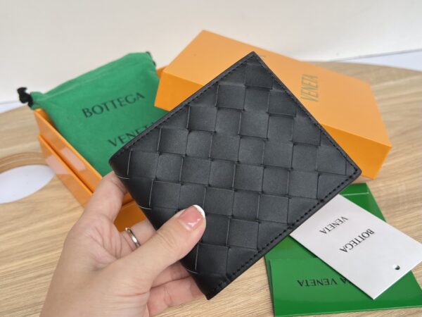 Bottega Veneta Intrecciato Bi-Fold Wallet