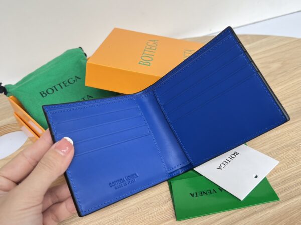 Bottega Veneta Intrecciato Bi-Fold Wallet