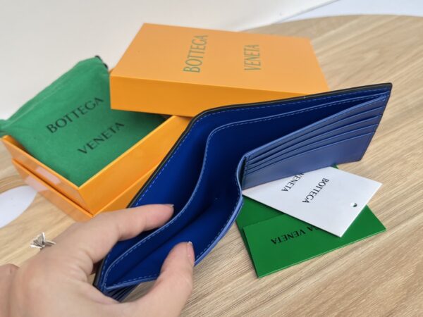 Bottega Veneta Intrecciato Bi-Fold Wallet
