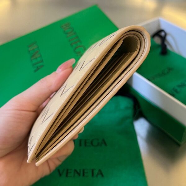 Bottega Veneta Intrecciato Bi-Fold Wallet