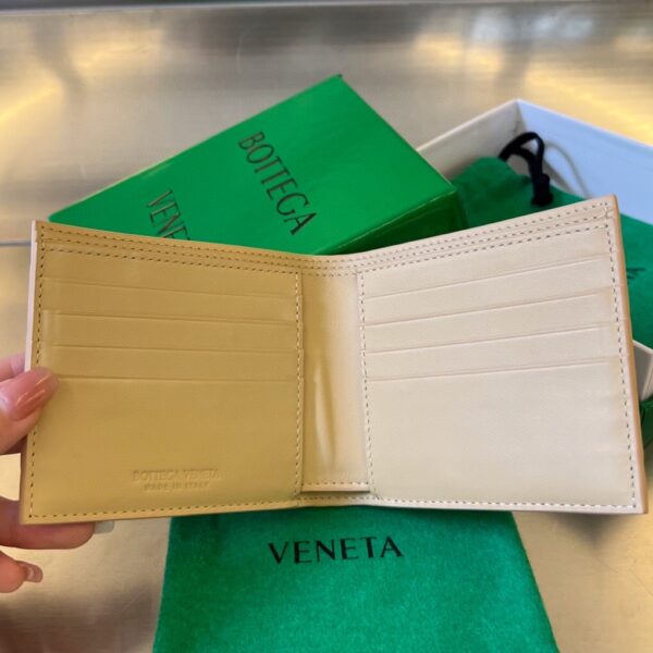 Bottega Veneta Intrecciato Bi-Fold Wallet