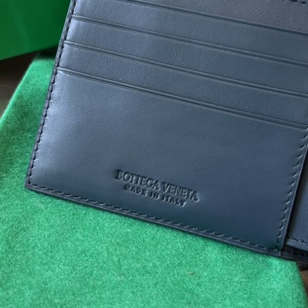 Bottega Veneta Intrecciato Bi-Fold Wallet