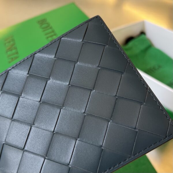 Bottega Veneta Intrecciato Bi-Fold Wallet