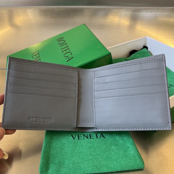 Bottega Veneta Intrecciato Bi-Fold Wallet