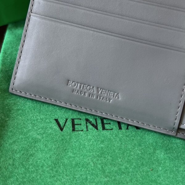 Bottega Veneta Intrecciato Bi-Fold Wallet