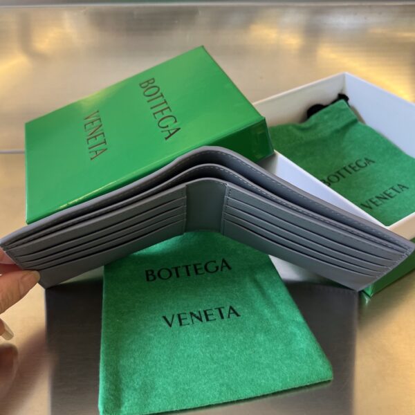 Bottega Veneta Intrecciato Bi-Fold Wallet