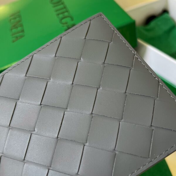 Bottega Veneta Intrecciato Bi-Fold Wallet