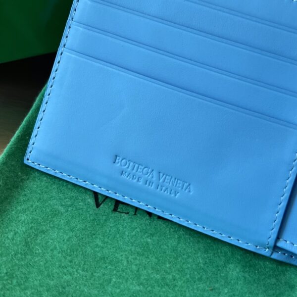 Bottega Veneta Intrecciato Bi-Fold Wallet