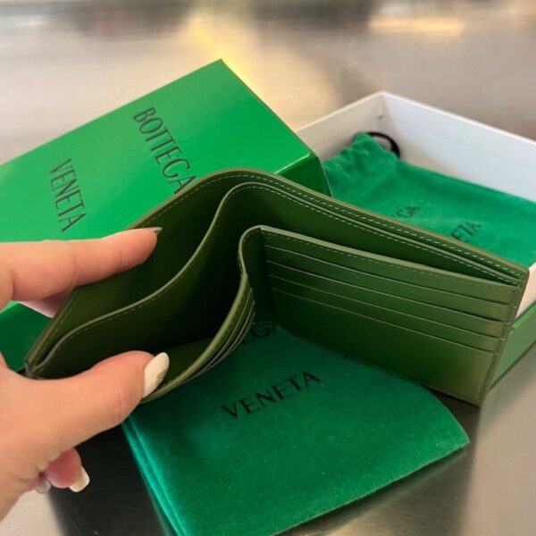 Bottega Veneta Intrecciato Bi-Fold Wallet