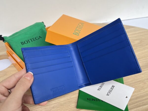 Bottega Veneta Intrecciato Bi-Fold Wallet