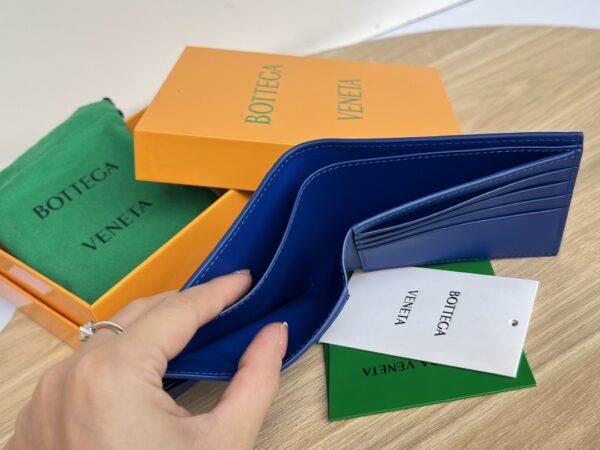 Bottega Veneta Intrecciato Bi-Fold Wallet