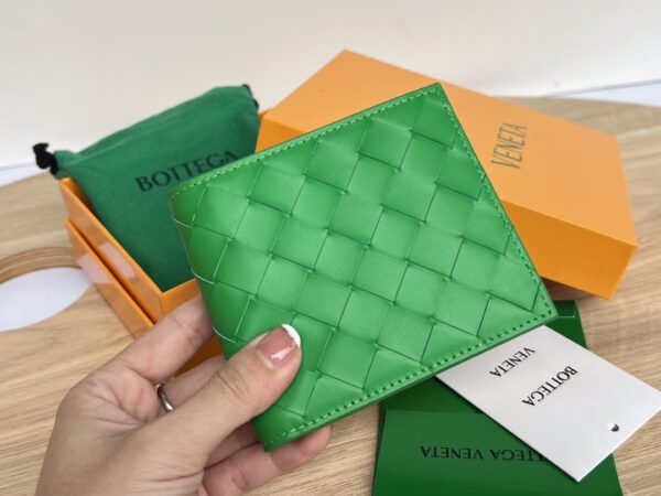 Bottega Veneta Intrecciato Bi-Fold Wallet