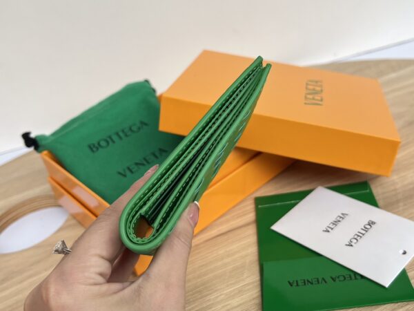 Bottega Veneta Intrecciato Bi-Fold Wallet