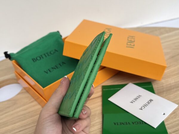 Bottega Veneta Intrecciato Bi-Fold Wallet