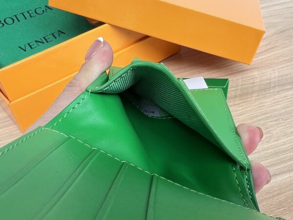 Bottega Veneta Intrecciato Bi-Fold Wallet