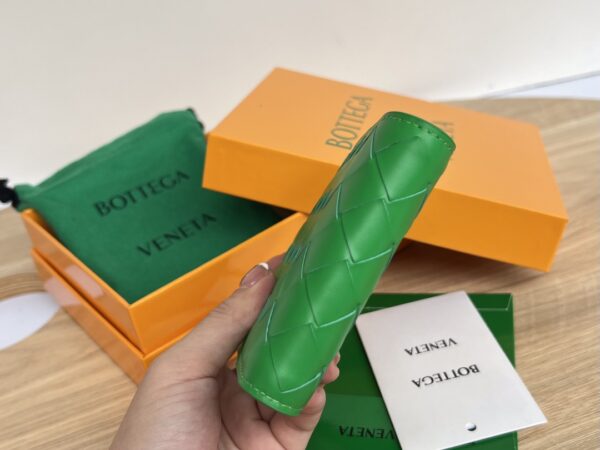 Bottega Veneta Intrecciato Bi-Fold Wallet