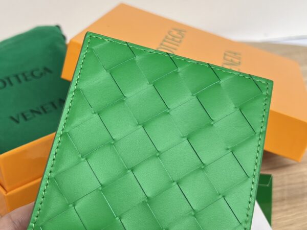 Bottega Veneta Intrecciato Bi-Fold Wallet