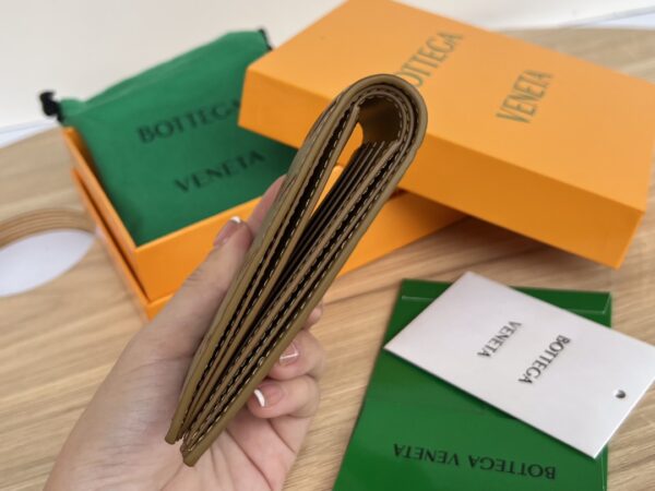 Bottega Veneta Intrecciato Bi-Fold Wallet