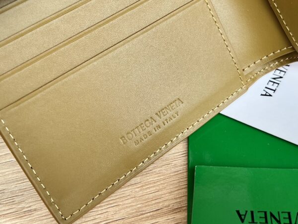 Bottega Veneta Intrecciato Bi-Fold Wallet