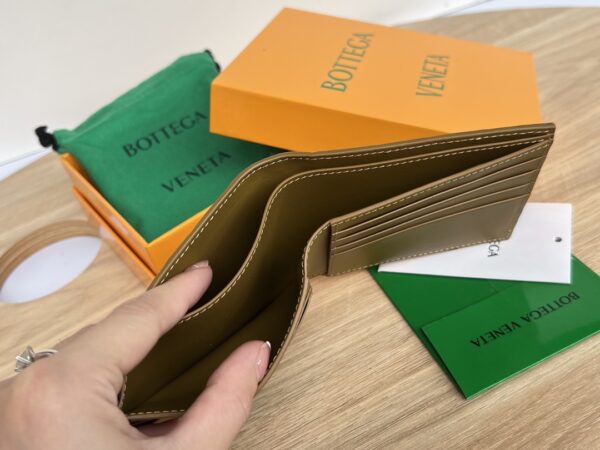 Bottega Veneta Intrecciato Bi-Fold Wallet