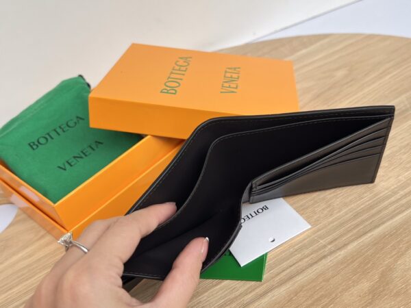 Bottega Veneta Intrecciato Bi-Fold Wallet