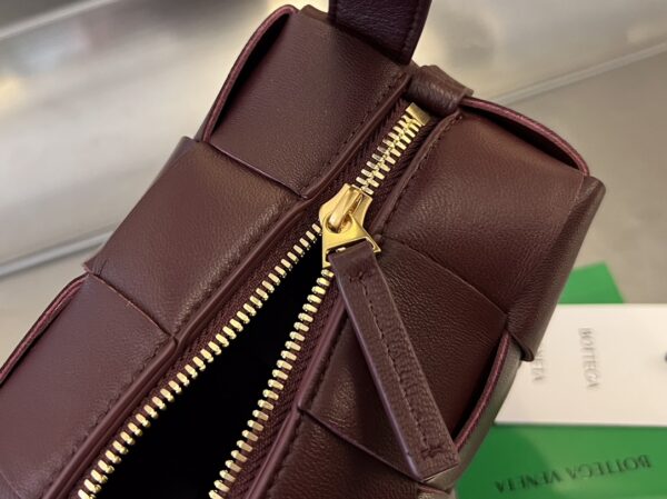BOTTEGA VENETA BV Small Brick Cassette