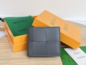 Bottega Veneta BV Cassette Bi-Fold Wallet
