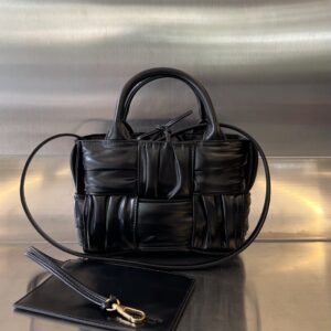 BOTTEGA VENETA BV Candy Arco Tote Bag