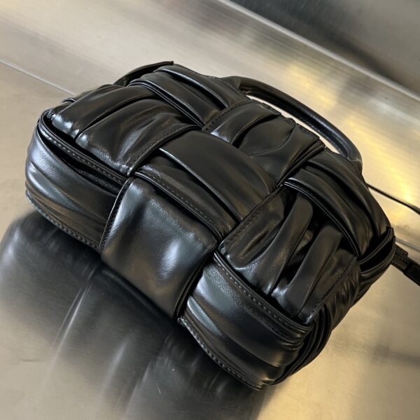 BOTTEGA VENETA BV Candy Arco Tote Bag