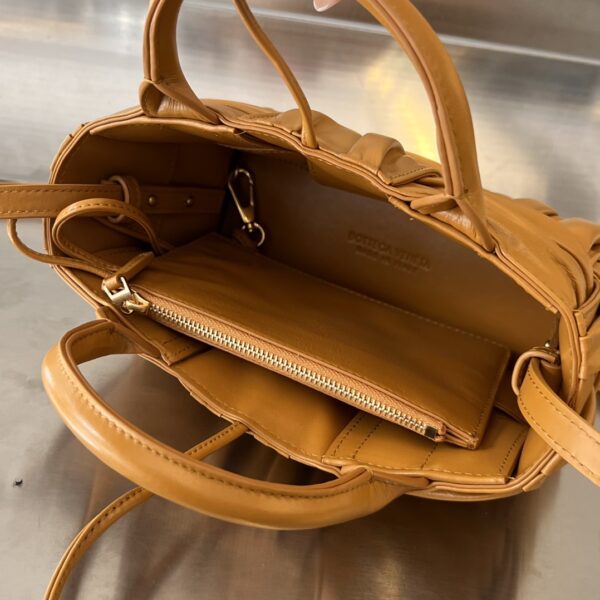 BOTTEGA VENETA BV Candy Arco Tote Bag