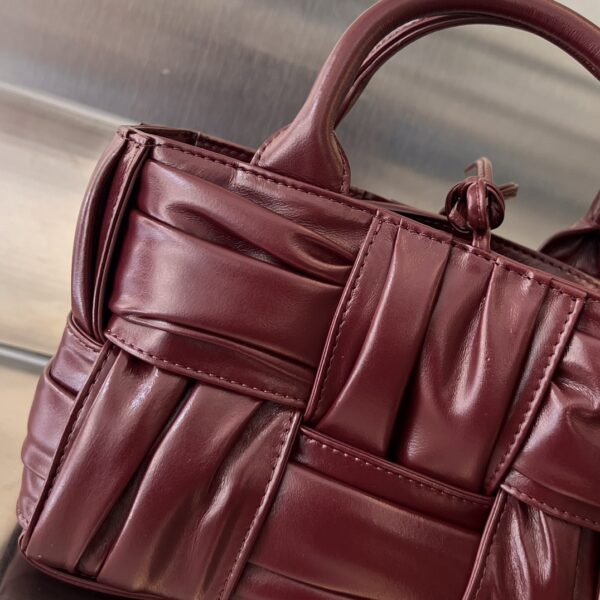 BOTTEGA VENETA BV Candy Arco Tote Bag