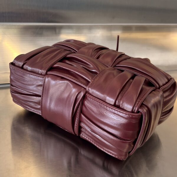 BOTTEGA VENETA BV Candy Arco Tote Bag